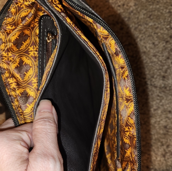 💚 Super Cute Crossbody Faux Leather bag - Picture 5 of 6